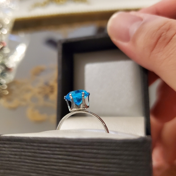 1.2 Carat AAA cubic zirconia crystal ring - Picture 4 of 5